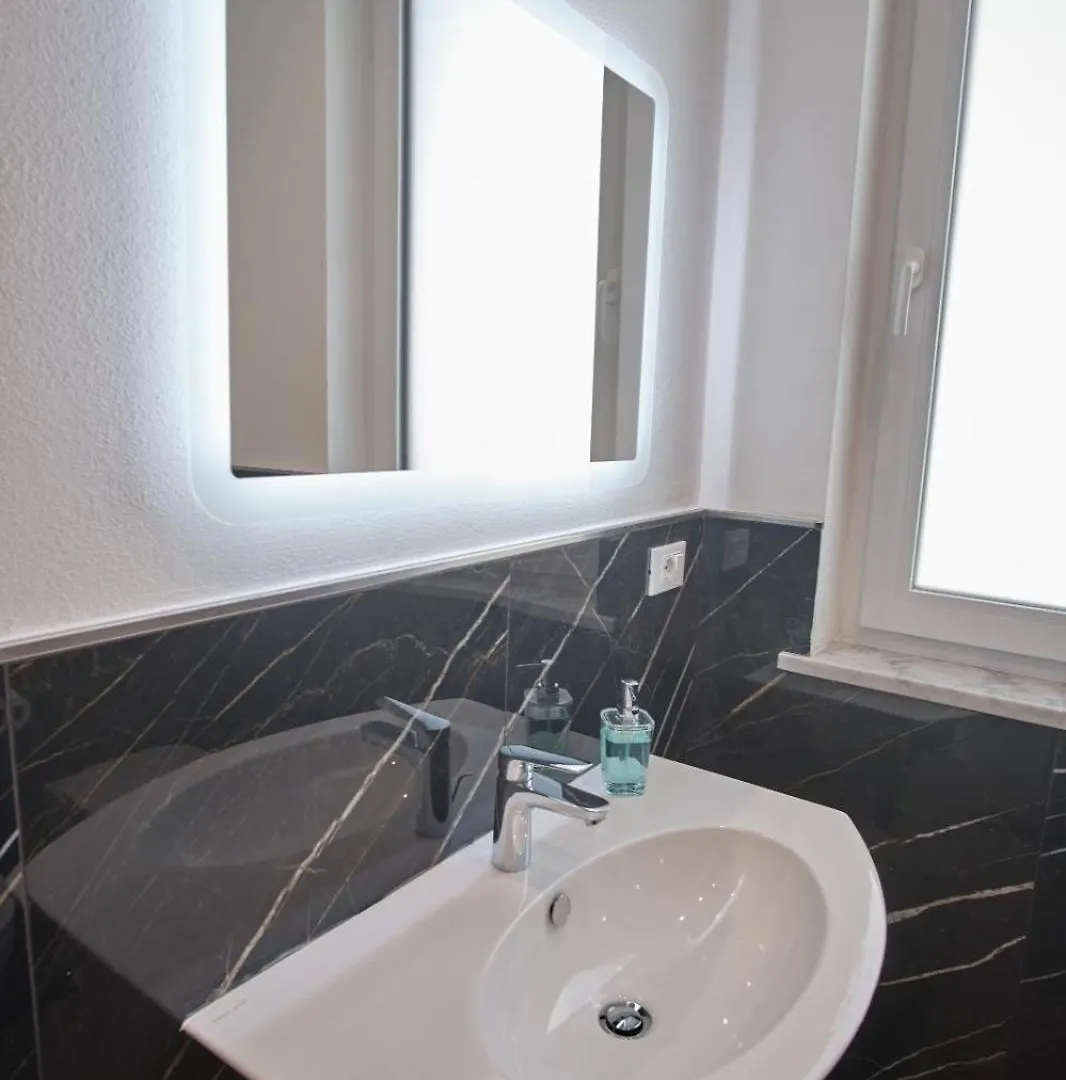 Casa Maluna La Spezia 0*,